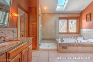 8033 Bolt Dr SE, Ada, MI 49301 photo 13