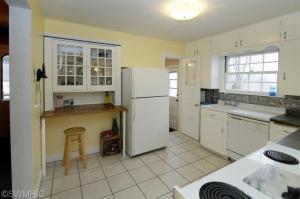 865 Riverview Dr, Plainwell, MI 49080 photo 6