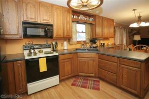 701 Cedar Lk, Marshall, MI 49068 photo 7