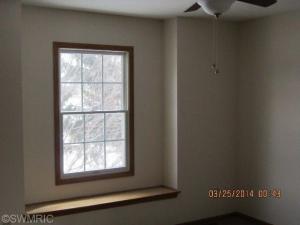 820 E Park Dr, Niles, MI 49120 photo 8