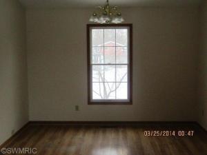 820 E Park Dr, Niles, MI 49120 photo 6