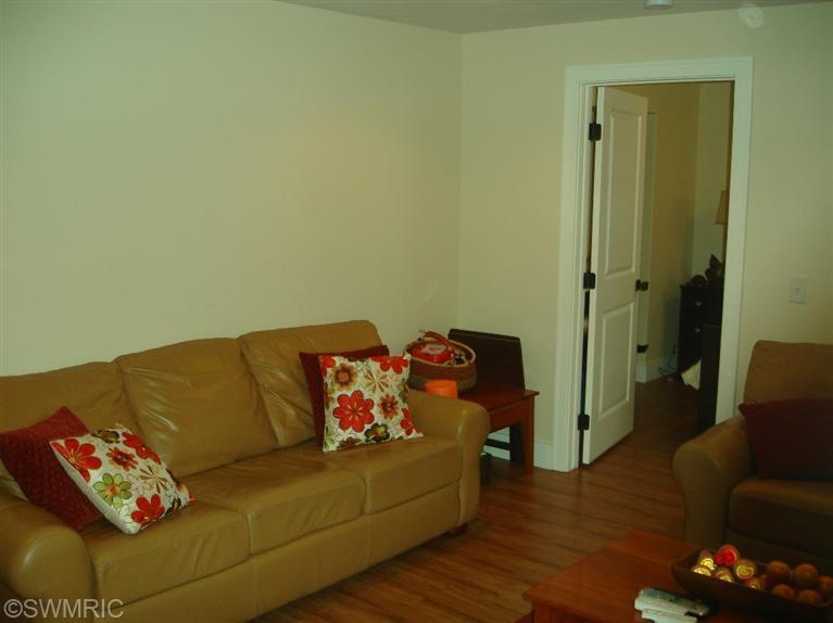 229 E Savidge St, Spring Lake, MI 49456 photo 25