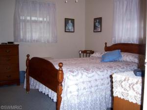 314 E Congress St, Belding, MI 48809 photo 8