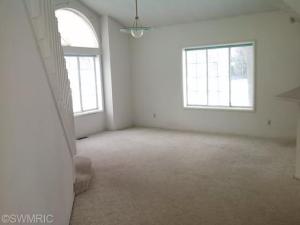 254 Fairway Ct, Plainwell, MI 49080 photo 3