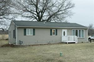 603 Marsh Rd, Plainwell, MI 49080 photo 2