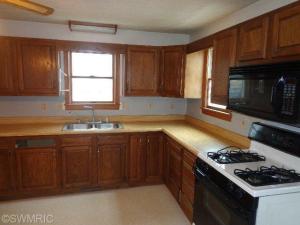 152 John, Lyons, MI 48851 photo 3
