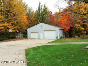 4121 60th St, Holland, MI 49423 photo 2