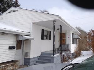 214 Eighth St, Manistee, MI 49660 photo 2