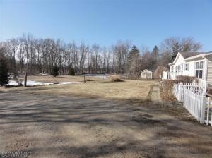 9502 Richmond Rd, Belding, MI 48809 photo 2