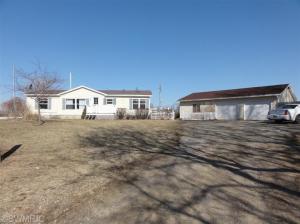 9502 Richmond Rd, Belding, MI 48809 photo 1
