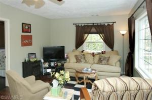32 Pine Rd, Plainwell, MI 49080 photo 3