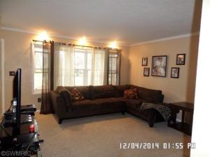 16518 Huron Dr, Buchanan, MI 49107 photo 3
