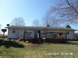 16518 Huron Dr, Buchanan, MI 49107 photo 2