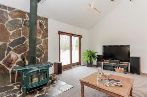 4256 E 48th St, Newaygo, MI 49337 photo 4