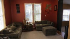 706 S Main St, Plainwell, MI 49080 photo 9