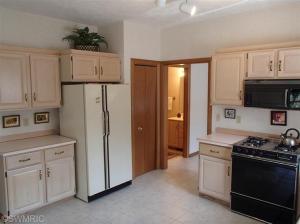 1109 O Keefe, Marshall, MI 49068 photo 7