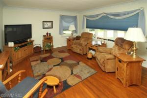 206 Devon, Parchment, MI 49004 photo 3