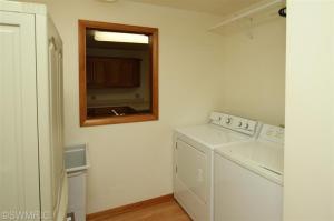 731 Thomas St, Plainwell, MI 49080 photo 2