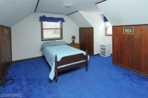 731 Thomas St, Plainwell, MI 49080 photo 8