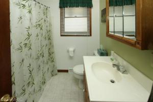 731 Thomas St, Plainwell, MI 49080 photo 5