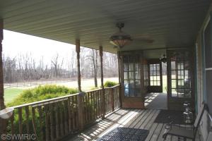 581 Schaeffer Dr, Coldwater, MI 49036 photo 4