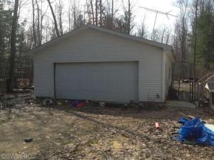 1866 E 24th St, White Cloud, MI 49349 photo 2