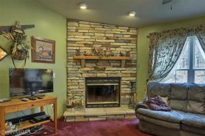 7492 Pine Ridge Dr NE, Belding, MI 48809 photo 14