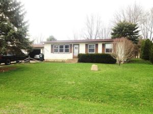 4064 Kay Dr, Dorr, MI 49323 photo 1