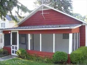 229 Peterman Ave, Crystal, MI 48818 photo 1