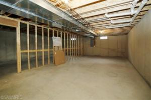 1029 Taylor, Plainwell, MI 49080 photo 15
