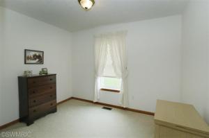 1029 Taylor, Plainwell, MI 49080 photo 12