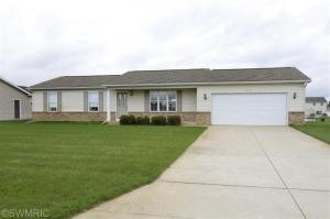 1029 Taylor, Plainwell, MI 49080 photo 2
