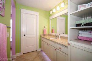 8530 Dunmore Ct SE, Ada, MI 49301 photo 18