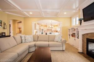 8530 Dunmore Ct SE, Ada, MI 49301 photo 4
