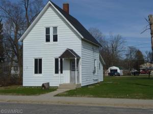 156 S Benson St, White Cloud, MI 49349 photo 1