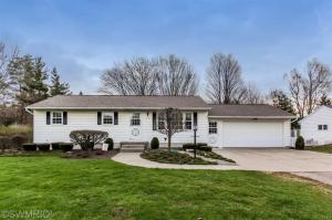 646 Spaulding Ave SE, Ada, MI 49301 photo 1