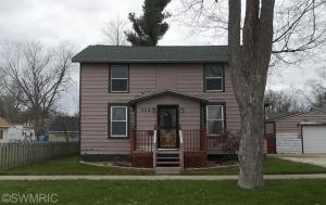 308 E Armitage St, Three Rivers, MI 49093 photo 1