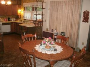 520 S First St, Edmore, MI 48829 photo 6