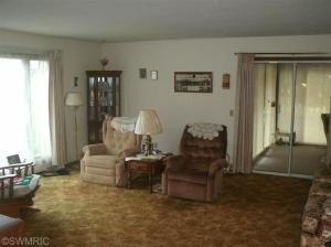 520 S First St, Edmore, MI 48829 photo 4