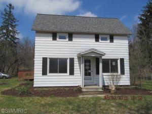 348 Starr Rd, Plainwell, MI 49080 photo 1
