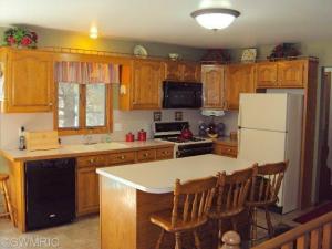 4144 White Pine Dr, Dorr, MI 49323 photo 3