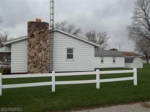 120 E Southeastern Ave, Galien, MI 49113 photo 2
