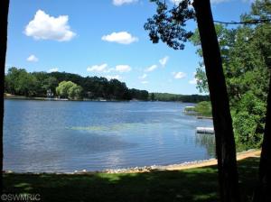 121 N Maple Rd, Branch, MI 49402 photo 2