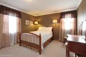 442 W Bridge St, Lyons, MI 48851 photo 4