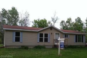 5701 Flat River Trl, Belding, MI 48809 photo 2