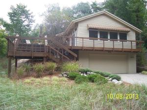 18940 Piney Point Dr, Spring Lake, MI 49456 photo 1