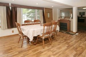 526 N Main St, Plainwell, MI 49080 photo 9
