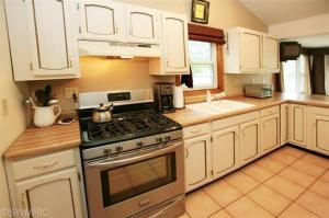 526 N Main St, Plainwell, MI 49080 photo 7