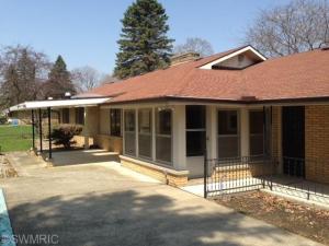 1930 E Coral Rd, Edmore, MI 48829 photo 2