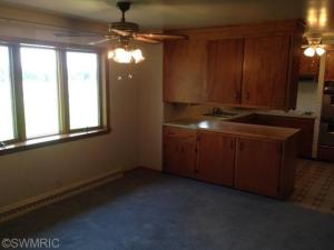1930 E Coral Rd, Edmore, MI 48829 photo 5